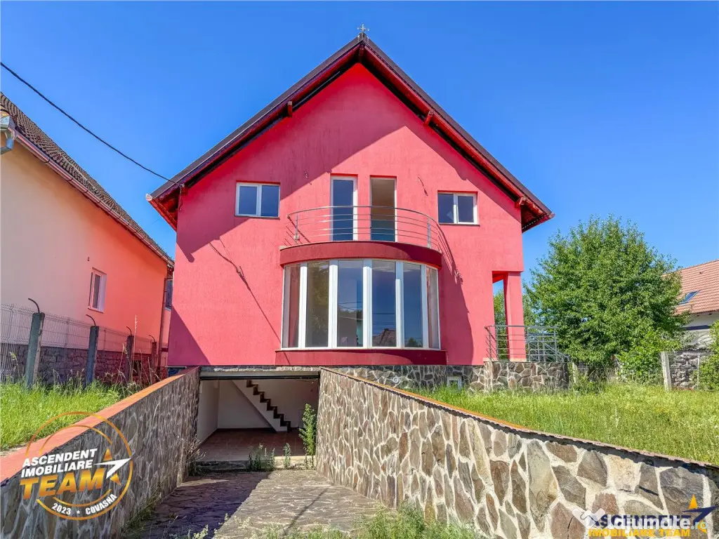 FILM! Casa noua,Covasna,cu fotovoltaic, garaj,curte,2 terase 