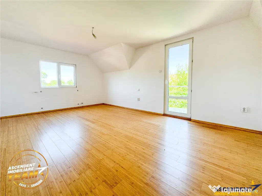 FILM! Casa noua,Covasna,cu fotovoltaic, garaj,curte,2 terase 