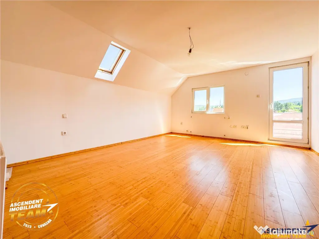 FILM! Casa noua,Covasna,cu fotovoltaic, garaj,curte,2 terase 