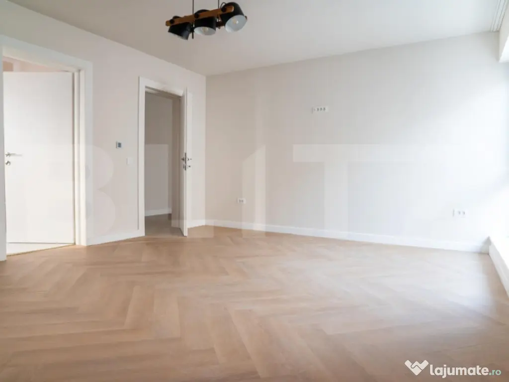 Casă P+1, 3 dormitoare, 363 mp teren, zona Ford 