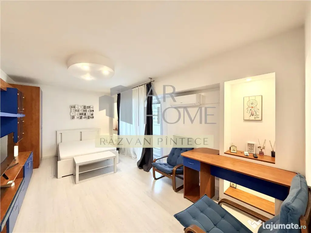 Garsoniera spatioasa cu terasa 20 mp, ultracentral Catedrala 