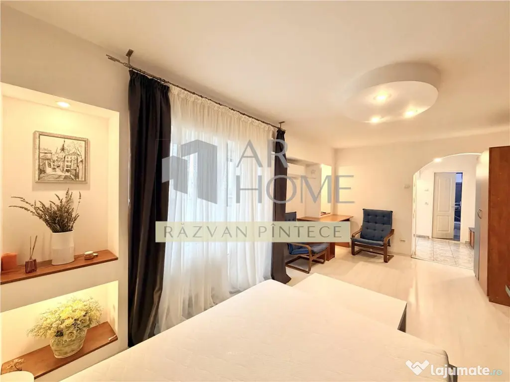 Garsoniera spatioasa cu terasa 20 mp, ultracentral Catedrala 