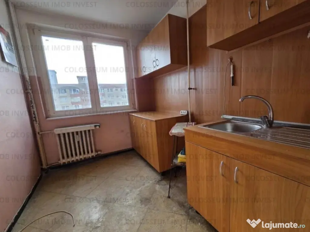 Apartament 2 camere, semidecomandat - zona Garii 