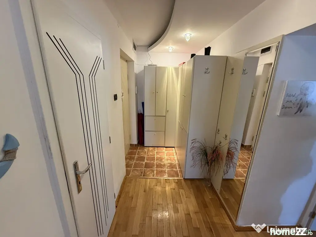 Apartament 3 camere zona Faleza Nord 