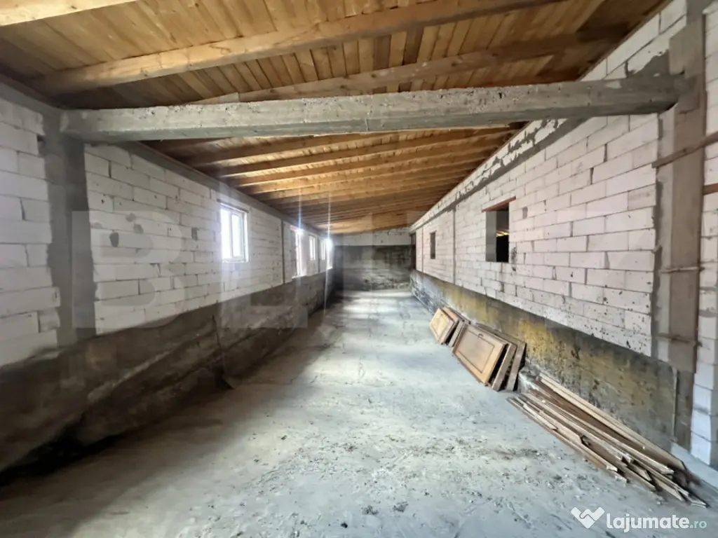 Parc industrial Bârsãu (HALE-BIROURI-APARTAMENT DE LOCUIT- 