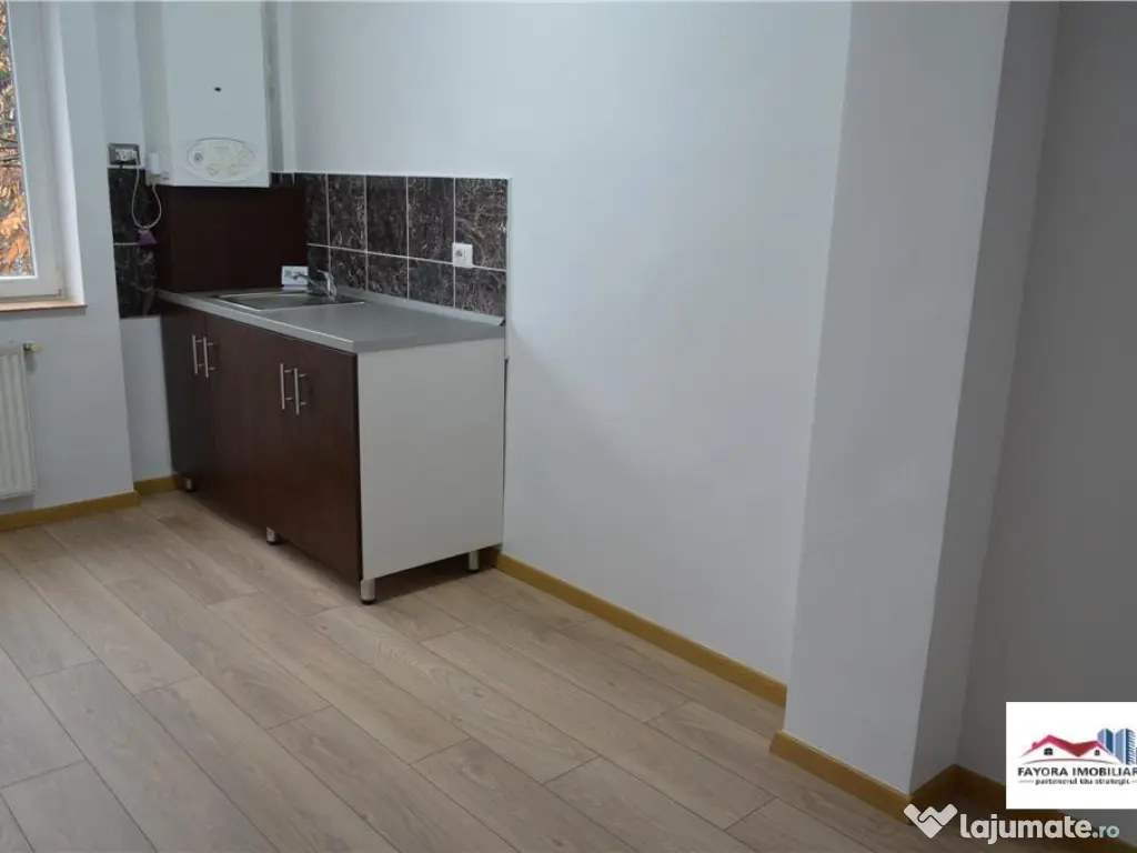 Spatiu Comercial 2 Camere de Inchiriat Zona Ultracentrala 