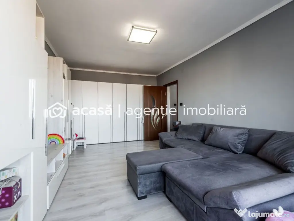 Apartament amenajat cu 2 camere, decomandat la Intim Comi... 