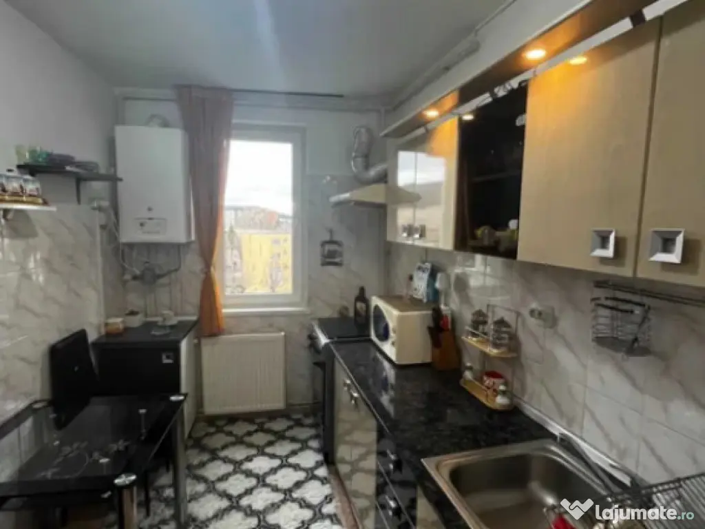 Apartament 2 camere, semidecomandat - zona Astra 