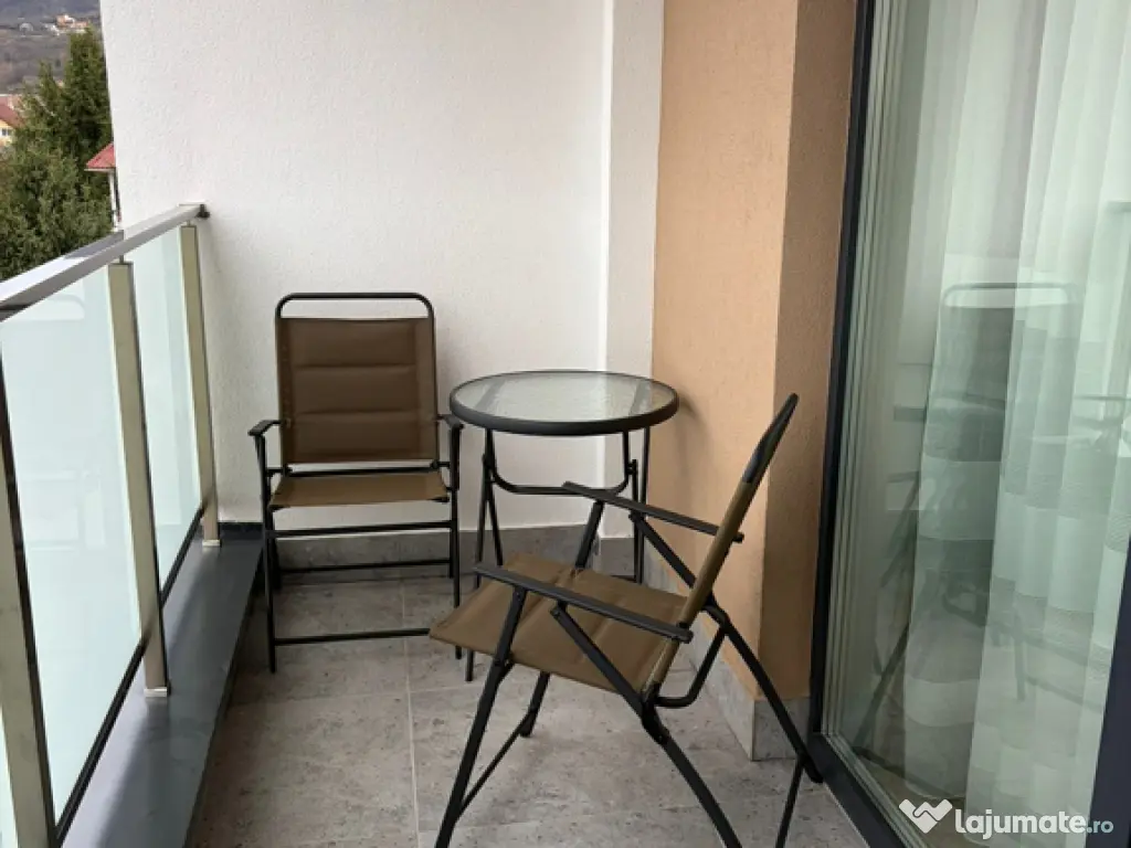Apartament modern 3 camere in zona linistita de case str. Lamaitei