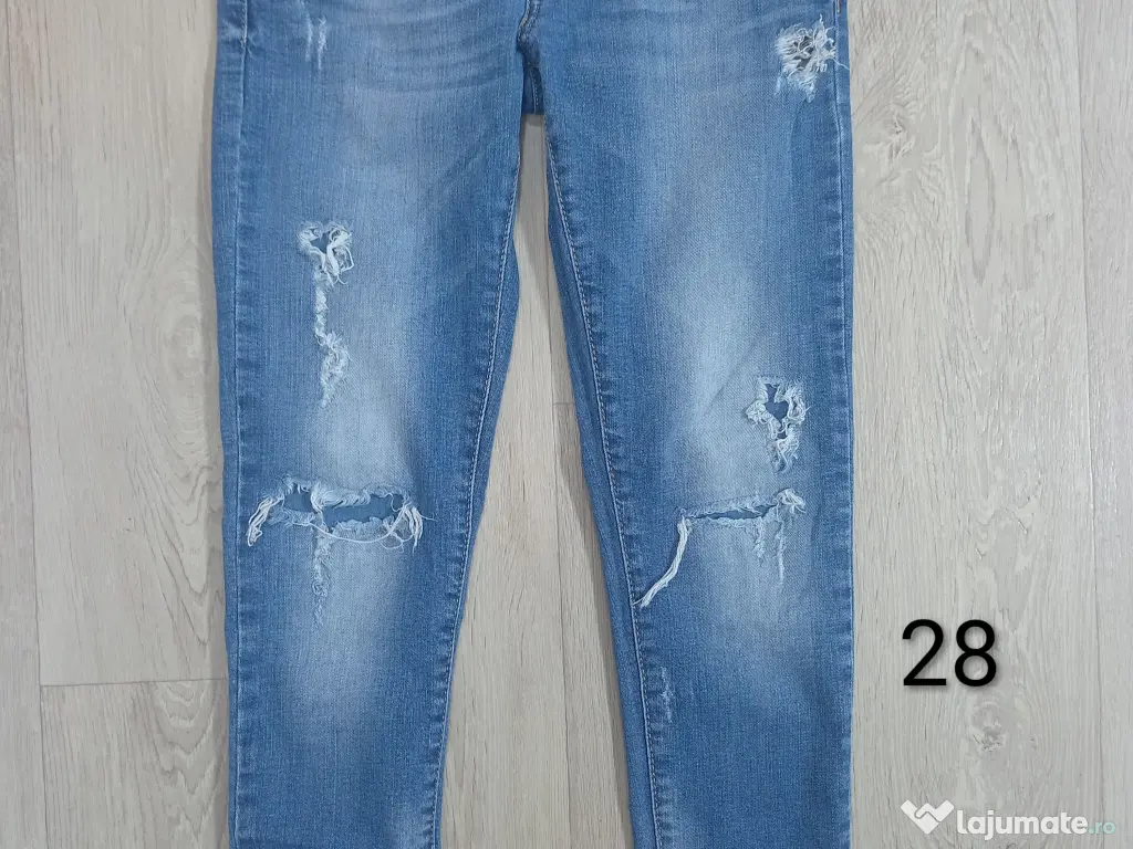 Îmbrăcăminte pentru femei 