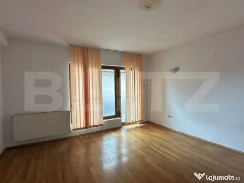 OPORTUNITATE: Apartament, 3 camere, 2 bai, 3 terase, zonă s