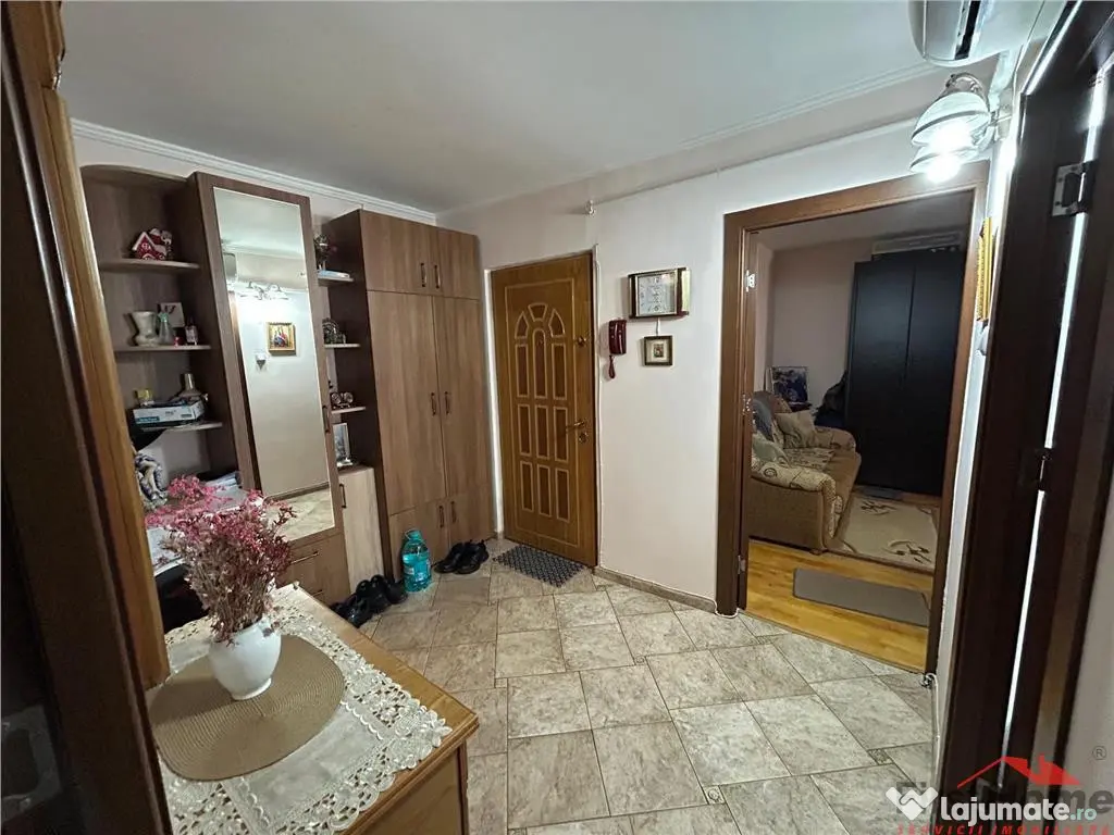 Apartament cu 2 camere de , 57mp, zona centrala, Piata Moldo 