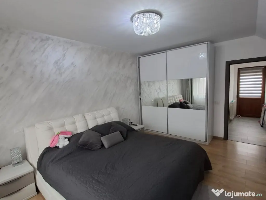 Casa de vanzare în cartier Sud Focșani-Militari 