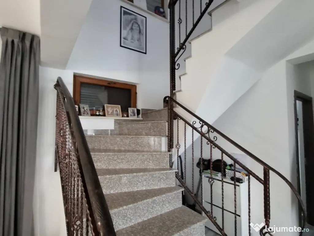 Casa de vanzare în cartier Sud Focșani-Militari 