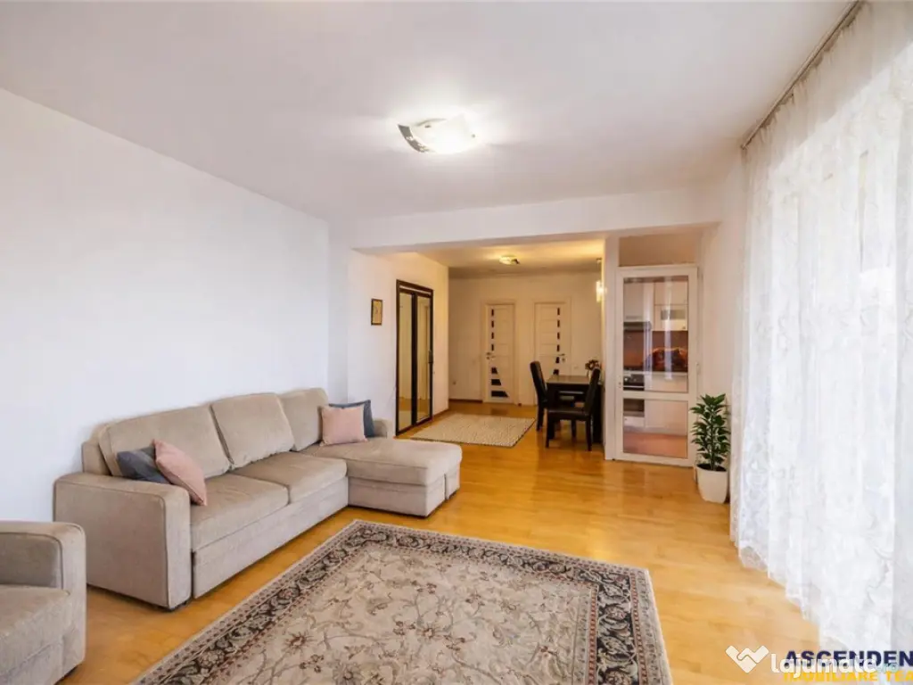 3D Film! Decomandat, etaj2, terasa, parcare, Central, Brasov 