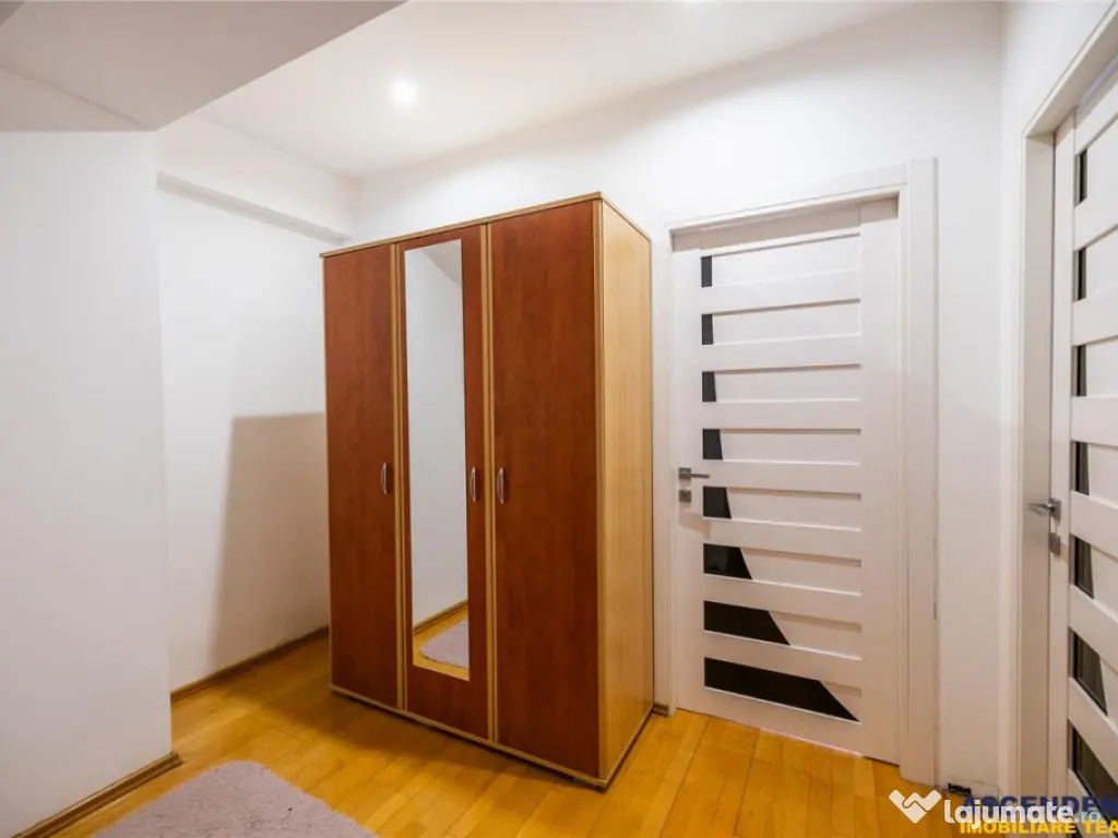 3D Film! Decomandat, etaj2, terasa, parcare, Central, Brasov 