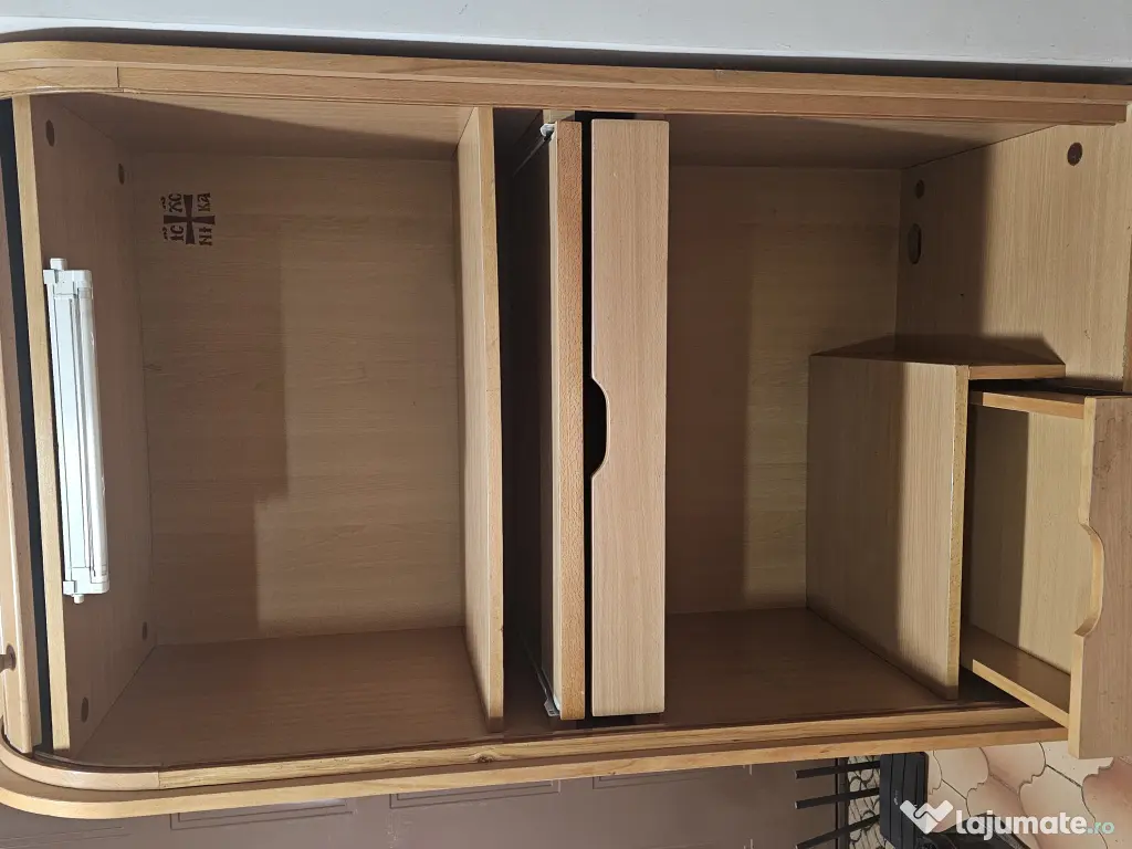 Dulap in stare foarte buna 