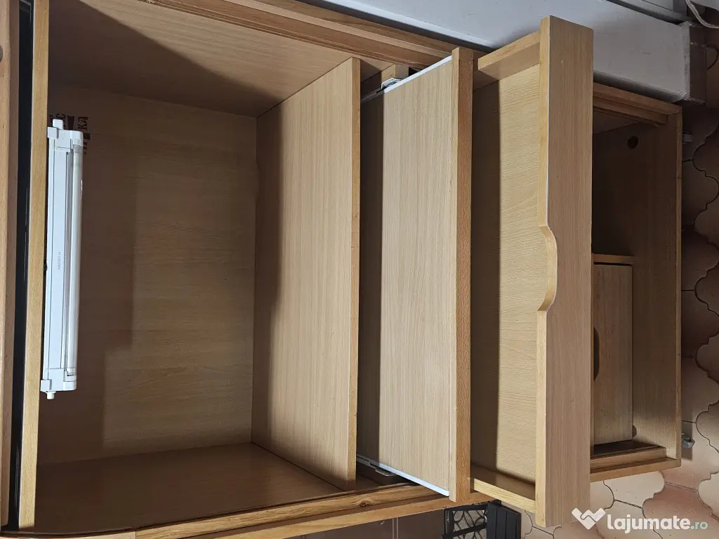 Dulap in stare foarte buna 