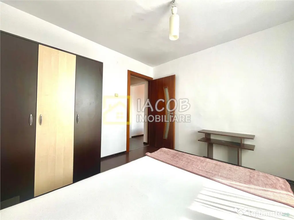 Apartament 3 camere decomandate, strada Martir Horia, Bacau 