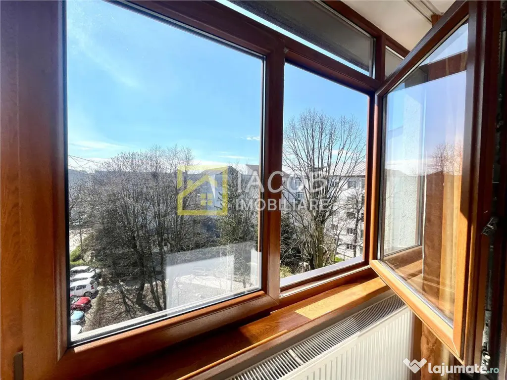 Apartament 3 camere decomandate, strada Martir Horia, Bacau 