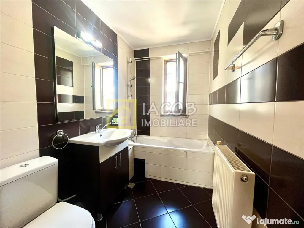 Apartament 3 camere decomandate, strada Martir Horia, Bacau 