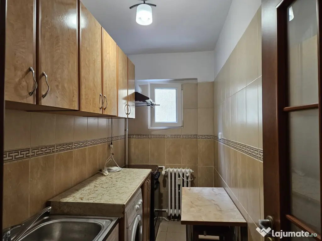 Garsoniera Piata Dorobanti, etaj 3 