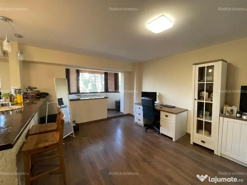 Decebal muncii etaj 4