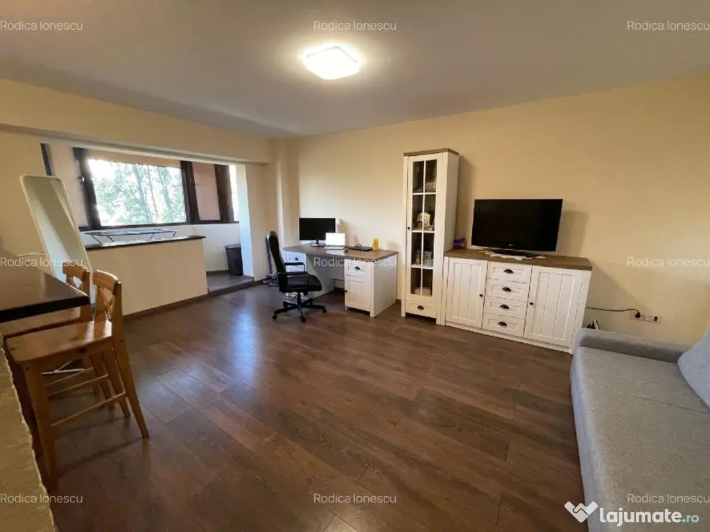 Decebal muncii etaj 4