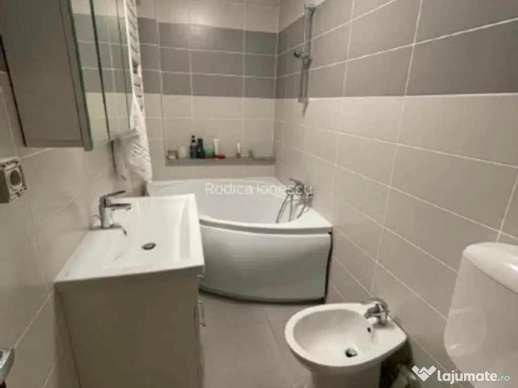 Decebal muncii etaj 4