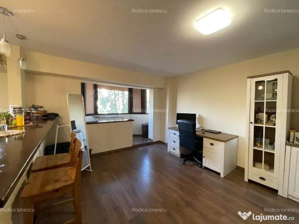 Decebal muncii etaj 4