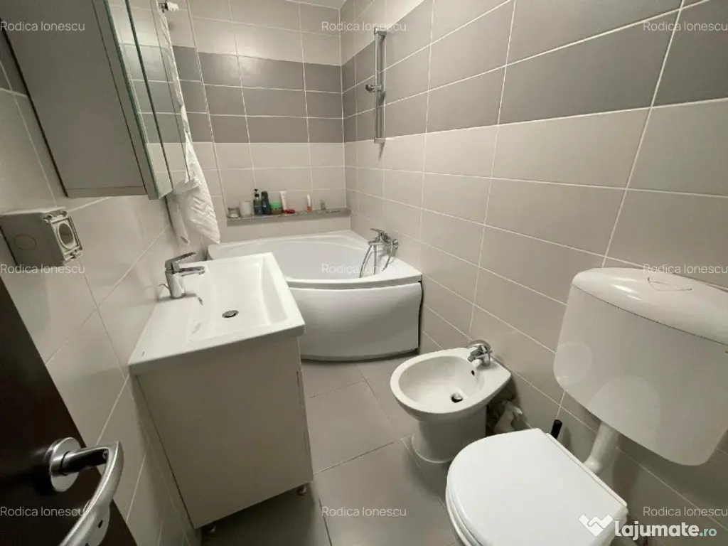 Decebal muncii etaj 4