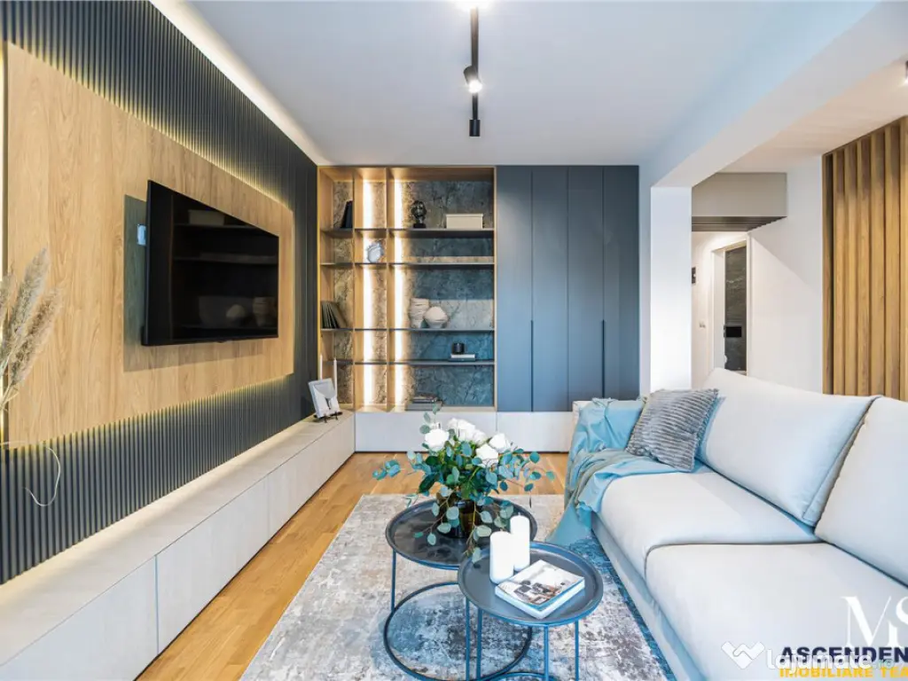 Cosmopolit Central, Studio LUX in fin aliniament, parcare s