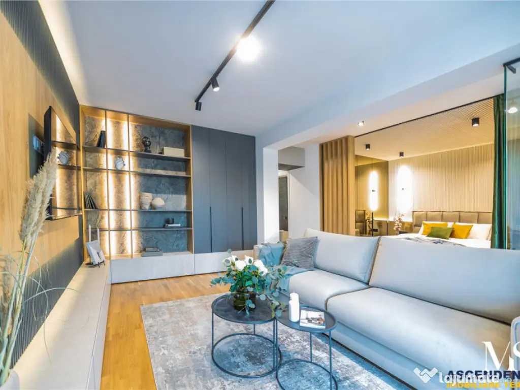 Cosmopolit Central, Studio LUX in fin aliniament, parcare s