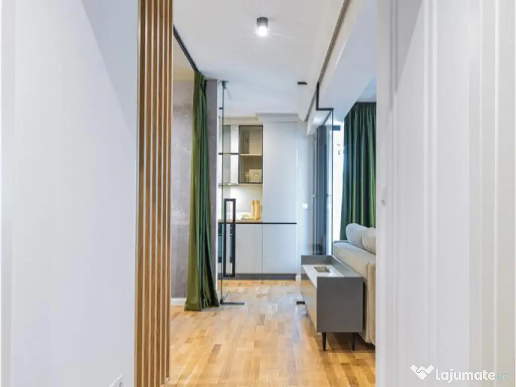 Cosmopolit Central, Studio LUX in fin aliniament, parcare s