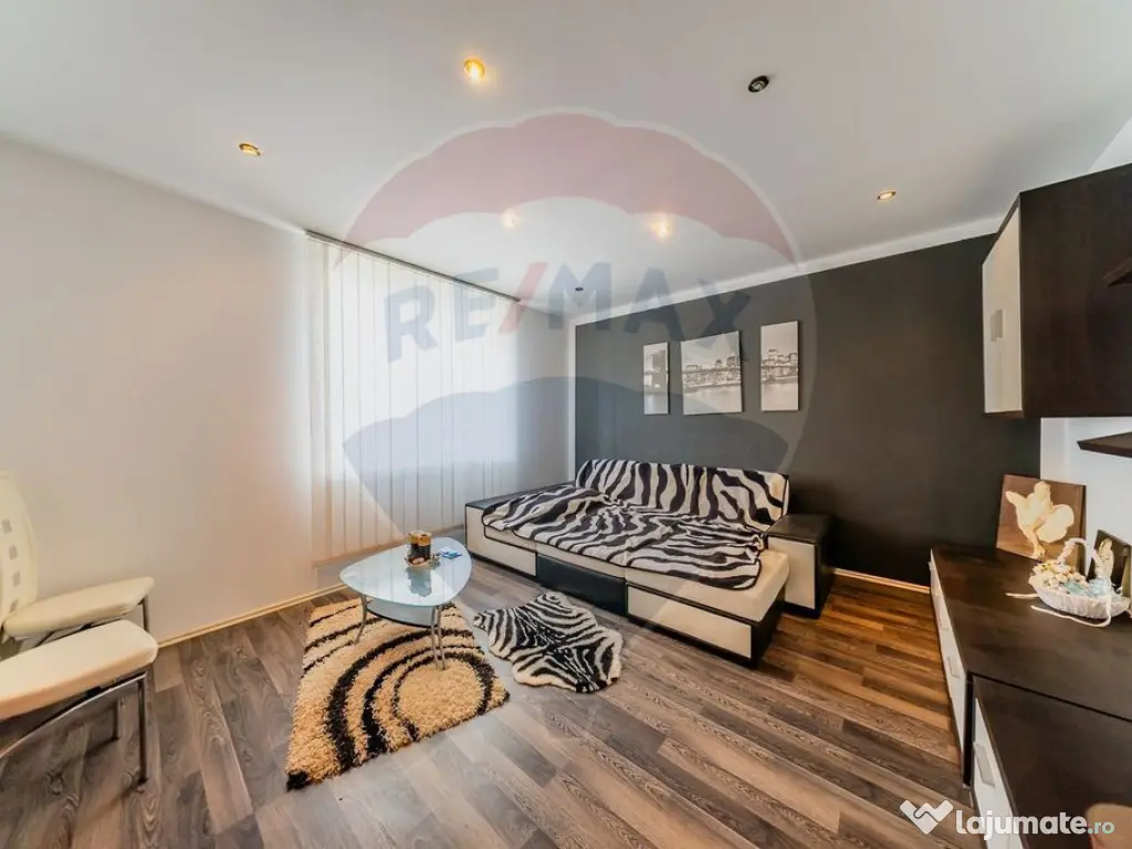 Casă mare de vânzare, comuna Iratoșu