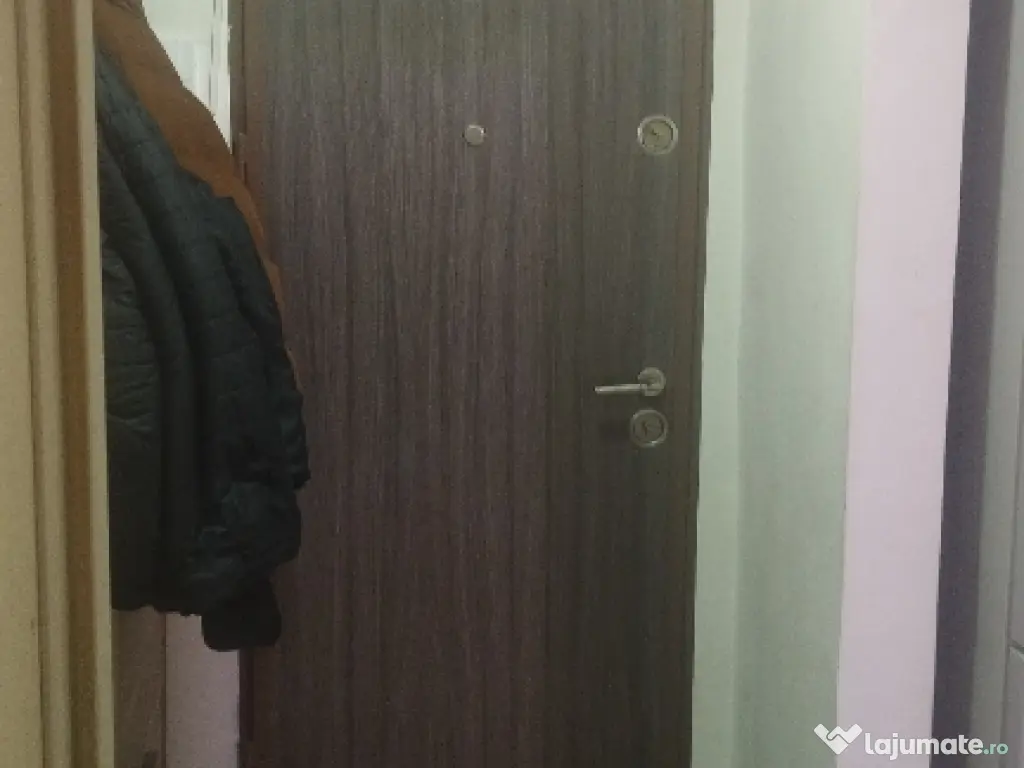 Apartament 2 camere de vînzare 