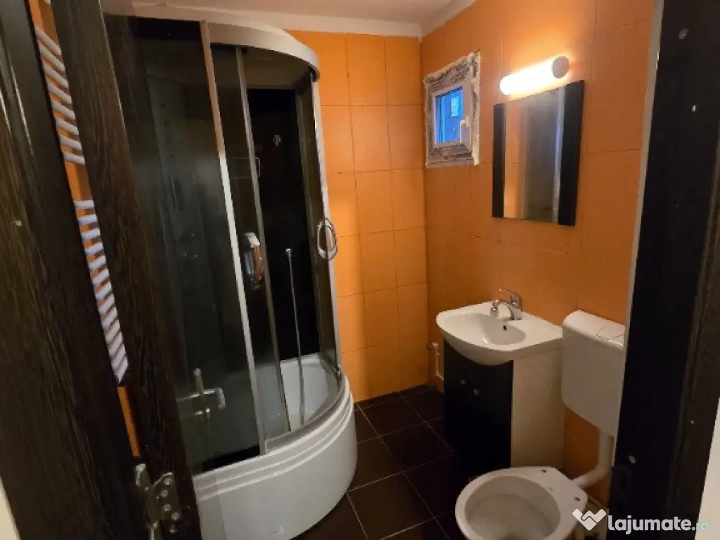 Apartament 2 camere Sector 4, Etaj 2, anvelopat