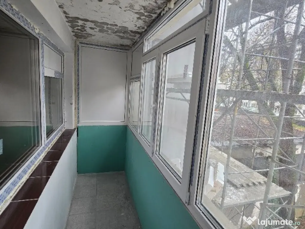 Apartament 2 camere Sector 4, Etaj 2, anvelopat