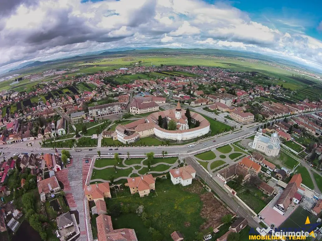 Casa saseasca autentica,1.100 mp teren, pomi fructiferi si p 