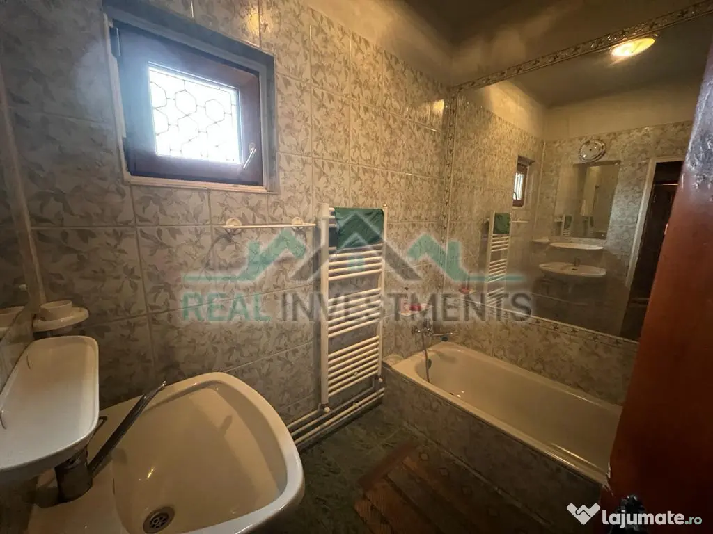 Proprietate cu 2 cladiri zona Parneava - ID : RH-36068