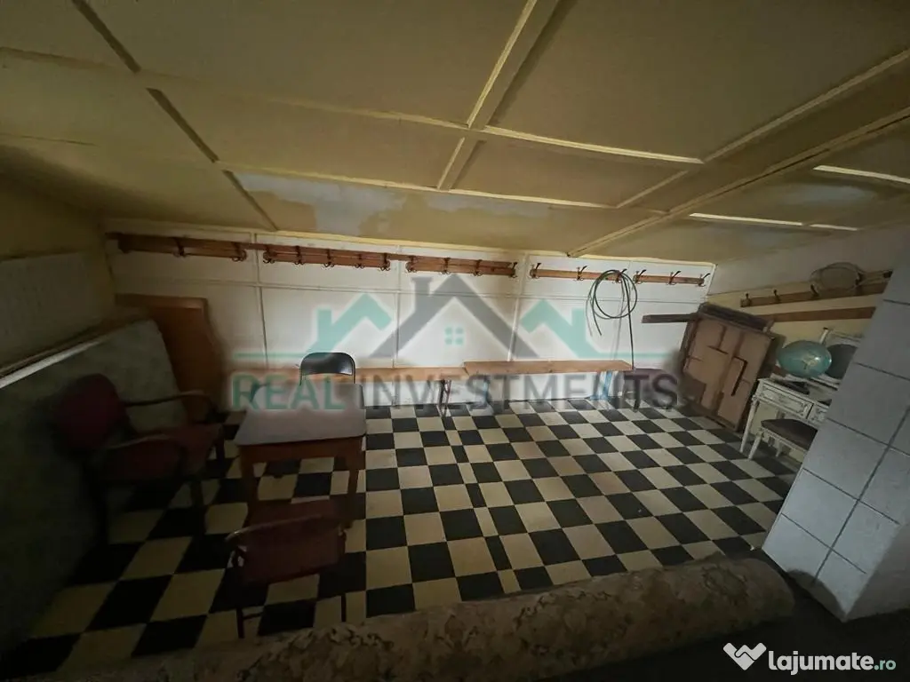 Proprietate cu 2 cladiri zona Parneava - ID : RH-36068