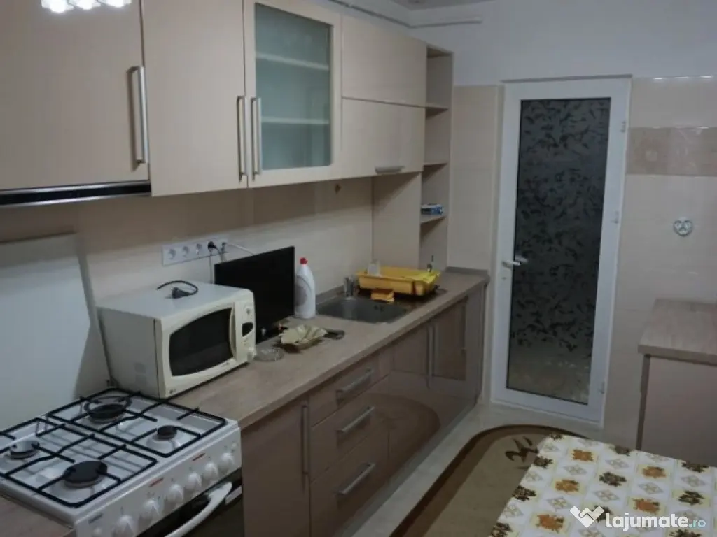 Inchiriere un apartament cu o camera Steaua