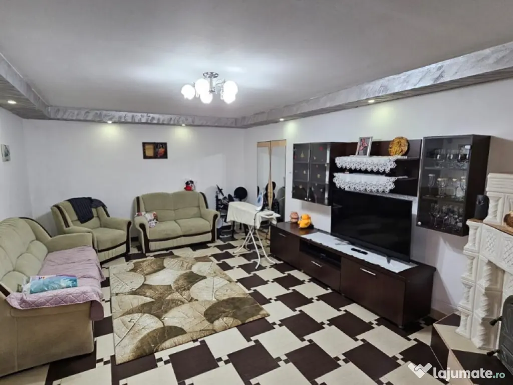 Zona AFI Palace casa la preț de apartament 2 camere central 