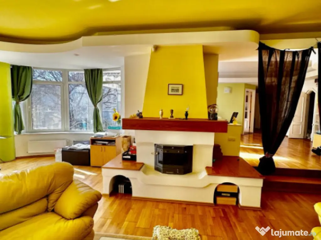 Vilă S+P+1+M in zona Faleza Nord - Universitate 