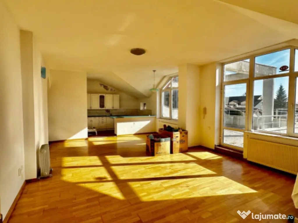 Vilă S+P+1+M in zona Faleza Nord - Universitate 