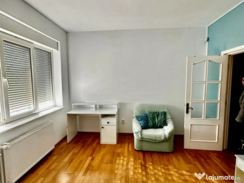 Vilă S+P+1+M in zona Faleza Nord - Universitate 