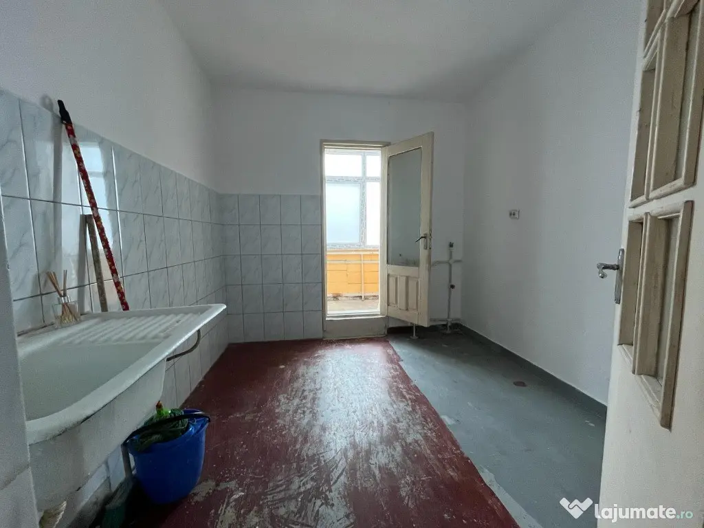 Apartament 2 camere etajul 4 SPITAL -JUDETEAN TULCEA 