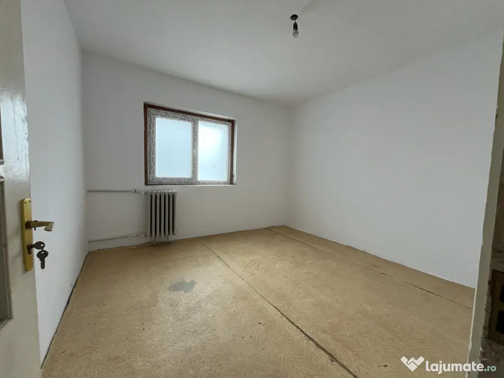 Apartament 2 camere etajul 4 SPITAL -JUDETEAN TULCEA 