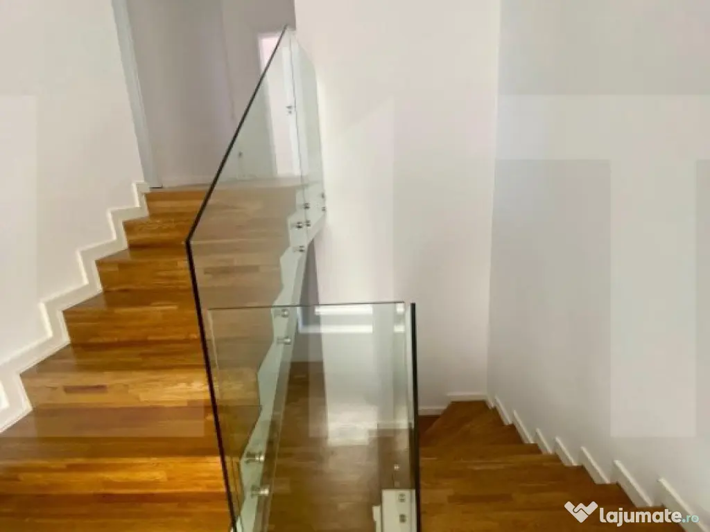Duplex de lux cu lift si priveliste panoramica, 210 mp, 350