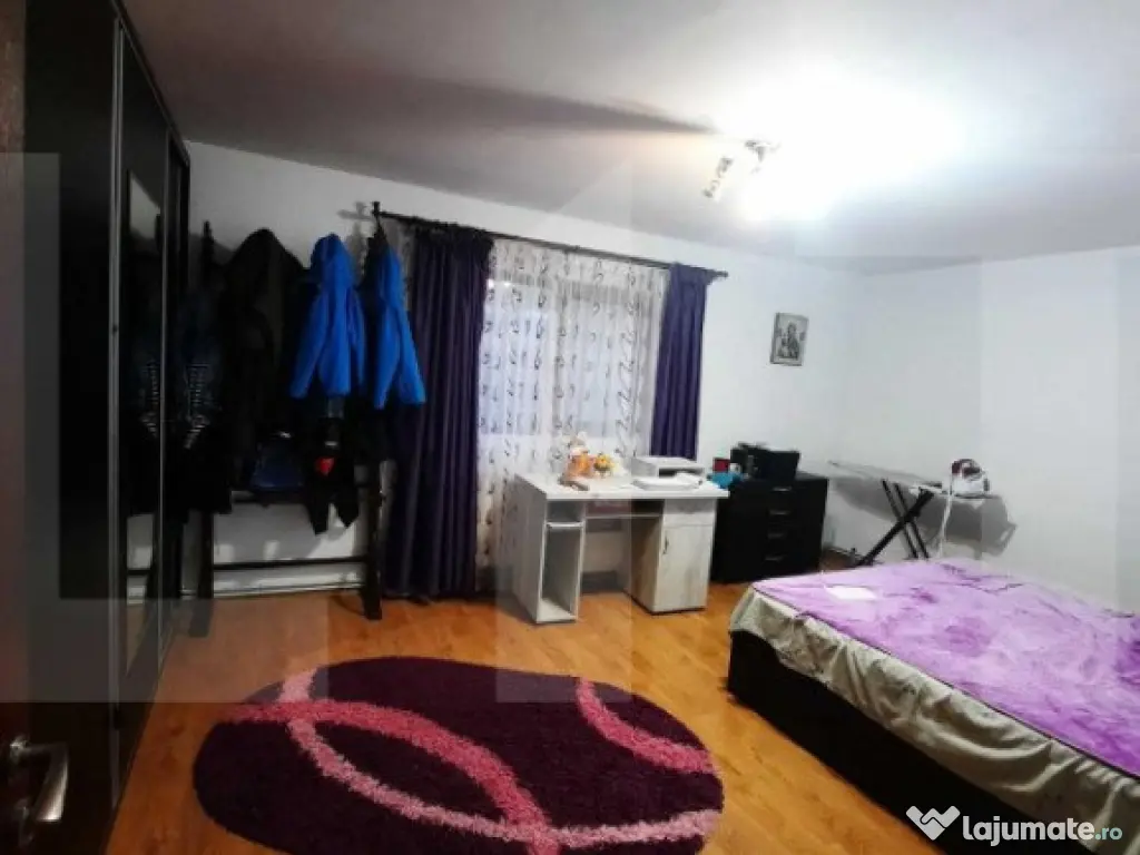 Casa cu 5 camere, 200 mp utili, teren cu 200 mp, Bereasca